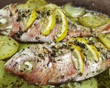 Foto del paso 8 de la receta: Besugos al horno con patatas, infusionados con aceite de tomillo