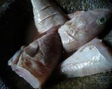 Foto langkah ke 1 dari resep Ikan laut bumbu kuning.