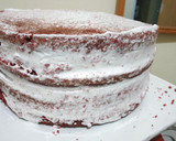 A picture of step 9 of Torting, levelling,and layering a cake.