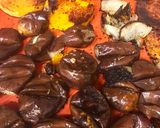 Foto del paso 2 de la receta: Guarnición de berenjenas baby, calabaza y cebollas asadas