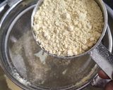 A picture of step 1 of Besan Burfi.