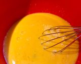 A picture of step 1 of Eggs with Canadian Bacon.