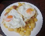 Foto del paso 4 de la receta: Huevos rotos con chistorra