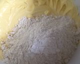 Foto langkah ke 2 dari resep Putri Salju Almond Keju.