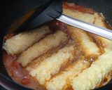 A picture of step 4 of Tomato tofu ring roll.