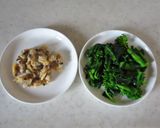 A picture of step 5 of Spring Special Chirashizushi with Manila Clams and Broccolini.