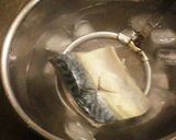 A picture of step 7 of Seafood! Mackerel Simmered in Miso.