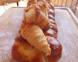 Foto del paso 12 de la receta Trenza brioche de crema y pepitas de chocolate con conitos de hojaldre
