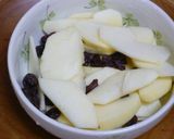 A picture of step 2 of Quick Microwaved "Simmered" Apples.
