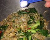 Foto langkah ke 4 dari resep Tumis TTS (Tempe Toge Sawi).