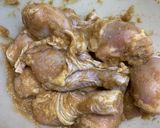 Foto langkah ke 2 dari resep Ayam goreng bawang putih.