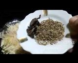 A picture of step 3 of Harri mirch qeema best to in sehri #cookpadramadan.