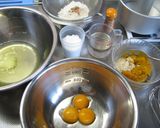 A picture of step 1 of Kabocha Squash Chiffon Cake.