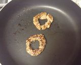 A picture of step 3 of Egg Burger.