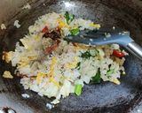 Foto langkah ke 4 dari resep Nasi Goreng Bumbu Iris.