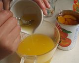 A picture of step 4 of Canned Mandarin Orange Jello.