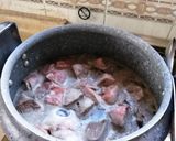 صورة لخطوة 1 من وصفة لحمة الرأس والفقرات مع اللوبيا البيضاء