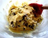 A picture of step 3 of American Chocolate Chip Cookie Cake.