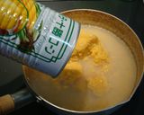 A picture of step 2 of Super Simple Chinese Corn Soup.