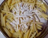 Foto langkah ke 3 dari resep French fries/ kentang goreng (frozen food).