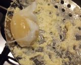 Foto del passaggio 4 della ricetta Uova di quaglia pochè con crema di patate