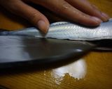 A picture of step 9 of How to Filet a Pacific Saury (Sanma).