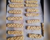 A picture of step 7 of Braided donuts.