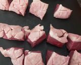 Une image de l'étape 2 de Brochette de magret de canard, abricot et romarin.