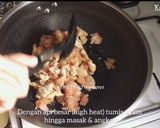 Gambar langkah 2 resipi Chicken tetrazzini.