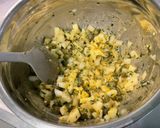 Une image de l'étape 12 de Salade marinée de pommes de terre aux harengs fumés, oignons et cornichons.