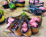 Foto del passaggio 4 della ricetta Fiori di melanzane e salsiccia