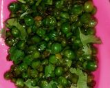 A picture of step 4 of Roasted matar.
