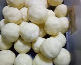 Foto langkah ke 4 dari resep Bola Bola Singkong PisCok.