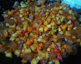 Foto langkah ke 4 dari resep Sambal Goreng (Kentang + Wortel).
