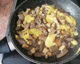 Foto del paso 4 de la receta: Revuelto de Setas Vegano