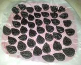 A picture of step 1 of Yummy oreo truffles.