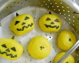 A picture of step 9 of Halloween Manju.