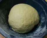 Foto langkah ke 3 dari resep Roti Pizza Empuk.