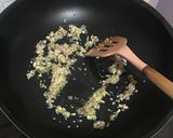 Foto langkah ke 2 dari resep Sohun goreng Ayam cincang.