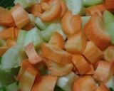 Foto langkah ke 2 dari resep Vegetable juice with poam.