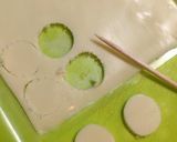A picture of step 4 of Easy Elmo Character Bento.