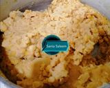 A picture of step 1 of Chana Daal Halwa.