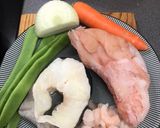 Foto del paso 1 de la receta: Arroz de rape, gambas y congrio con alioli 🦐