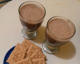 A picture of step 3 of Banana Smoothie with Oats and Chocolate.