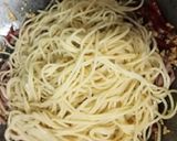 Foto langkah ke 3 dari resep Spaghetti Aglio e Olio.