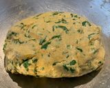 A picture of step 5 of Bathua paratha.