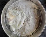 A picture of step 3 of Jowar uttapam.