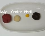A picture of step 1 of Nerikiri Wagashi: "Kiku" (Chrysanthemum) 2.