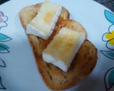 Foto del paso 3 de la receta Tosta de queso brie, miel y nueces