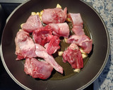 Foto del paso 1 de la receta: Conejo en salsa